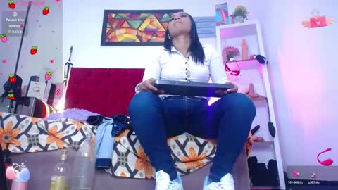  LouIse  online show from November 23, 2025, 1:44 pm