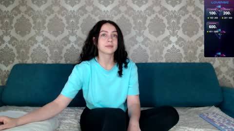 Snapshot of louise_phlox chatting on September 20, 2025, 7:09 am Louise online show from September 20, 2025, 7:09 am