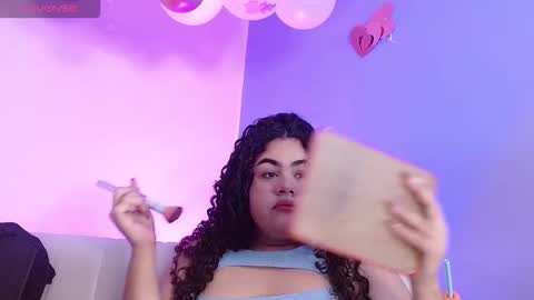 lourdes_moon22 online show from December 4, 2025, 12:25 pm