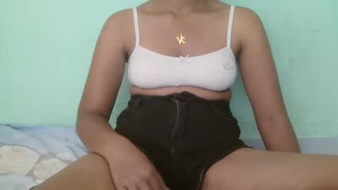 lovaelisa online show from March 4, 2025, 10:57 am