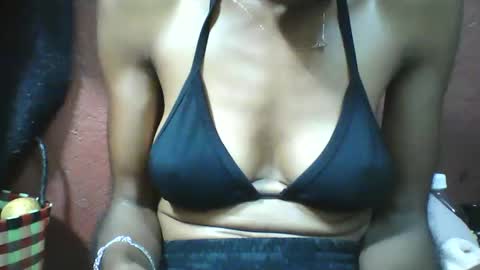 Snapshot of lovaelisa chatting on February 24, 2026, 3:32 pm lovaelisa online show from February 24, 2026, 3:32 pm