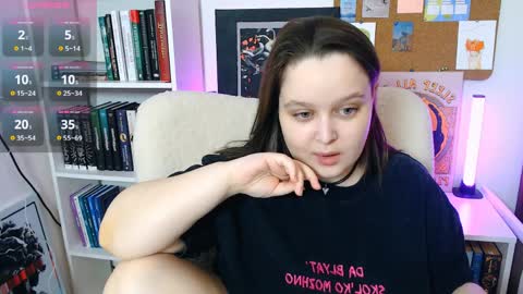 Mia  online show from April 5, 2026, 4:26 pm