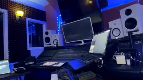 Prynce online show from March 9, 2025, 5:28 pm