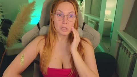 Snapshot of love_call chatting on January 15, 2025, 9:02 am love_call online show from January 15, 2025, 9:02 am