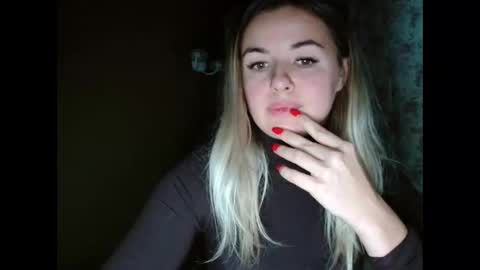 Megane online show from November 30, 2025, 1:04 pm