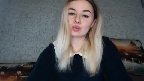 Snapshot of love_dom_meg chatting on February 5, 2026, 11:37 am Megane online show from February 5, 2026, 11:37 am