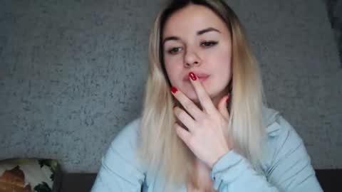 Snapshot of love_dom_meg chatting on February 20, 2026, 9:15 pm Megane online show from February 20, 2026, 9:15 pm