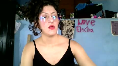 Snapshot of love_electra chatting on January 9, 2026, 3:59 pm love_electra online show from January 9, 2026, 3:59 pm