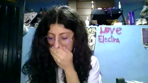 Snapshot of love_electra chatting on March 25, 2026, 2:17 am love_electra online show from March 25, 2026, 2:17 am