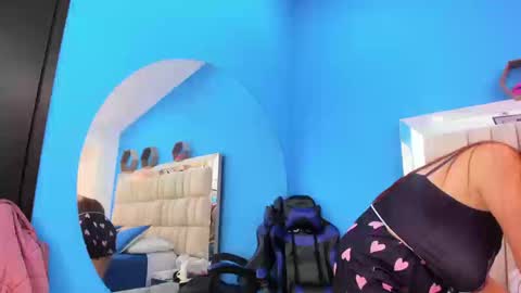 Melany  online show from February 26, 2026, 12:48 pm