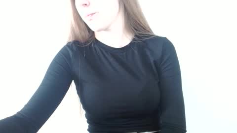 Snapshot of love_vivian chatting on June 11, 2026, 11:08 am Vivian online show from June 11, 2026, 11:08 am