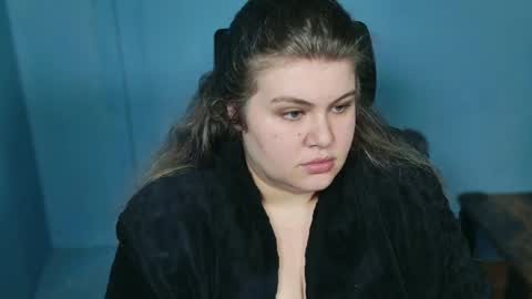 Snapshot of love_wiggy18 chatting on April 17, 2026, 7:00 am Ally online show from April 17, 2026, 7:00 am