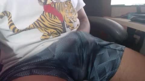 Snapshot of loveandrobotss chatting on February 12, 2026, 5:08 pm Estiven online show from February 12, 2026, 5:08 pm