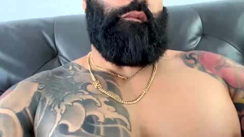 loveathickbitch online show from October 31, 2025, 4:30 pm