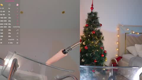 Snapshot of lovebabyblush chatting on December 20, 2024, 12:05 pm Shynie online show from December 20, 2024, 12:05 pm