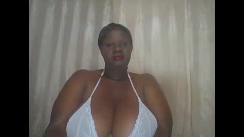 Snapshot of lovebigmelon chatting on December 3, 2024, 3:41 am Lynn online show from December 3, 2024, 3:41 am