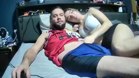 lovecoupleqc online show from November 10, 2025, 4:44 am