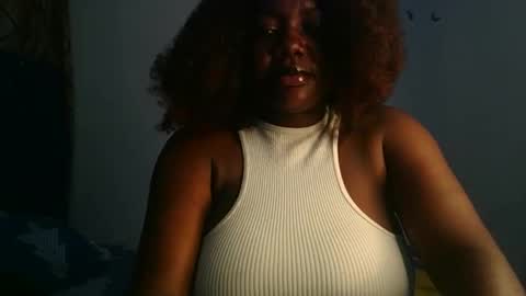 Snapshot of lovecumsluttie chatting on October 8, 2025, 7:11 pm mila online show from October 8, 2025, 7:11 pm