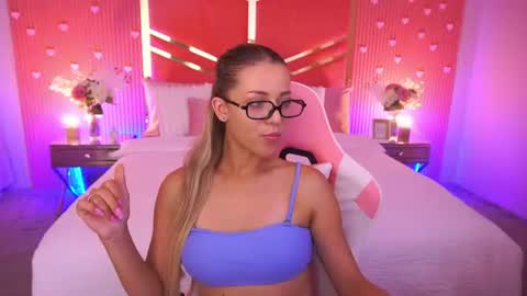 loveedove online show from June 29, 2026, 12:27 pm