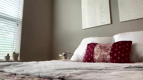 Snapshot of lovefromrose1 chatting on October 15, 2025, 4:29 pm Olivia Rose online show from October 15, 2025, 4:29 pm