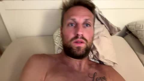 lovefuesse online show from September 11, 2025, 8:53 pm