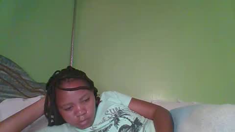 lovegal335 online show from June 3, 2026, 6:27 am