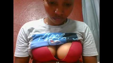 Snapshot of loveinlife750427 chatting on September 16, 2025, 7:31 am loveinlife750427 online show from September 16, 2025, 7:31 am