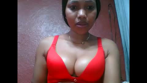 Snapshot of loveinlife750427 chatting on September 29, 2025, 5:56 am loveinlife750427 online show from September 29, 2025, 5:56 am