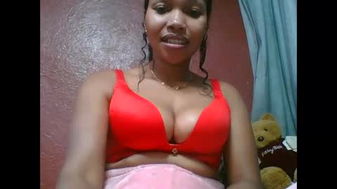 Snapshot of loveinlife750427 chatting on October 12, 2025, 6:34 am loveinlife750427 online show from October 12, 2025, 6:34 am