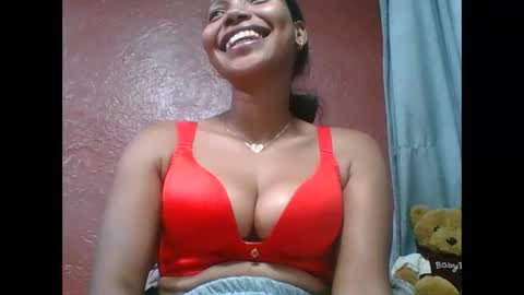 Snapshot of loveinlife750427 chatting on October 13, 2025, 5:29 am loveinlife750427 online show from October 13, 2025, 5:29 am