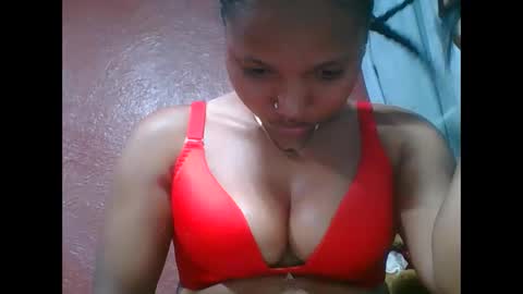 Snapshot of loveinlife750427 chatting on October 13, 2025, 5:35 pm loveinlife750427 online show from October 13, 2025, 5:35 pm