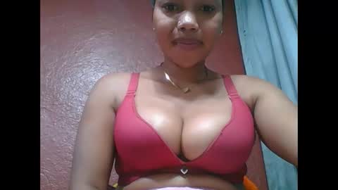 loveinlife750427 online show from October 22, 2025, 2:45 am