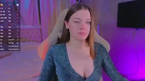 Snapshot of lovellalipss chatting on January 7, 2025, 2:51 pm Laura online show from January 7, 2025, 2:51 pm