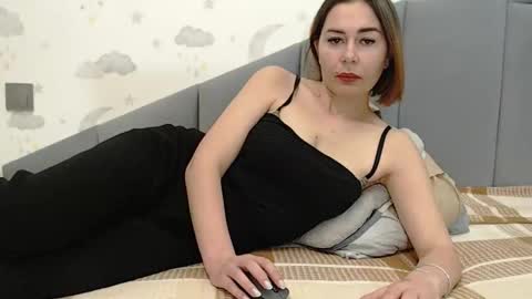 lovellykitty online show from October 13, 2025, 6:13 am