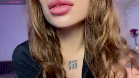 Elsa online show from November 21, 2025, 6:01 am