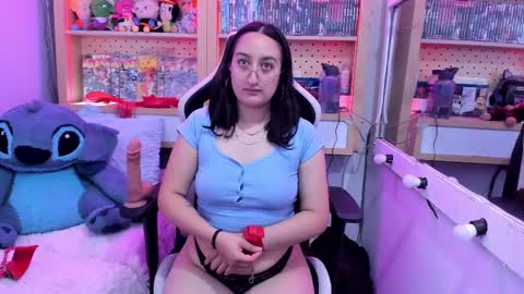 Snapshot of lovely_chloe19 chatting on March 3, 2025, 1:53 pm Chloe online show from March 3, 2025, 1:53 pm