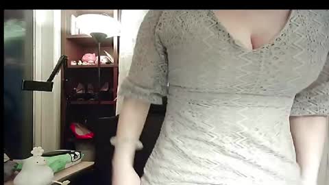 Snapshot of lovely_dana chatting on November 24, 2025, 8:03 am DANA KIM online show from November 24, 2025, 8:03 am