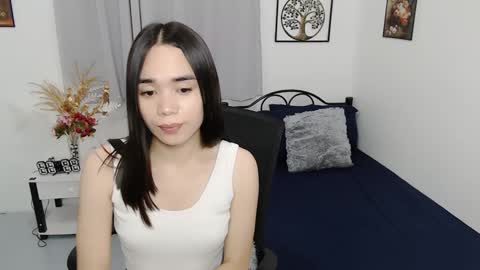 Snapshot of lovely_davis chatting on February 2, 2025, 12:57 pm Erica online show from February 2, 2025, 12:57 pm