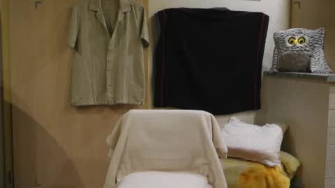 Lou online show from September 15, 2025, 12:43 am