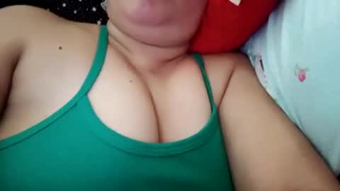 lovely_orchid online show from February 3, 2025, 2:47 am