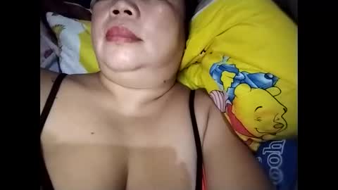 lovely_orchid online show from October 20, 2025, 1:44 pm