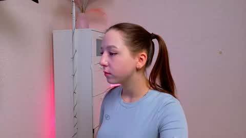 Lolly online show from October 14, 2025, 1:50 am