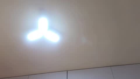 Trix online show from September 12, 2025, 12:05 pm