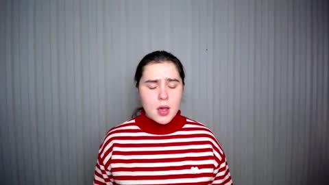 lovelyangel_xx online show from December 2, 2024, 3:47 pm