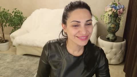 Snapshot of lovelybeatricee chatting on April 23, 2026, 12:04 pm Beatrice online show from April 23, 2026, 12:04 pm