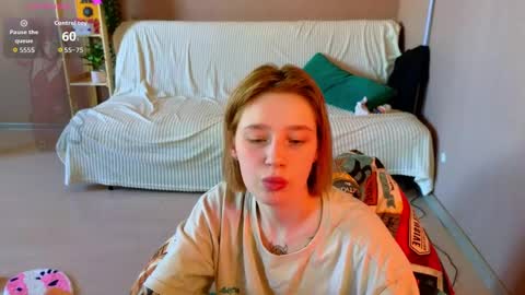 Snapshot of lovelygirllss chatting on May 24, 2026, 4:06 am your sweet girls online show from May 24, 2026, 4:06 am