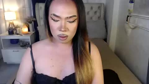 Snapshot of lovelymarie69 chatting on January 11, 2025, 5:51 pm Rebeca online show from January 11, 2025, 5:51 pm