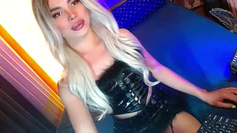 Snapshot of lovelymiss_shyna11 chatting on March 2, 2026, 9:27 am lovelymiss_shyna11 online show from March 2, 2026, 9:27 am
