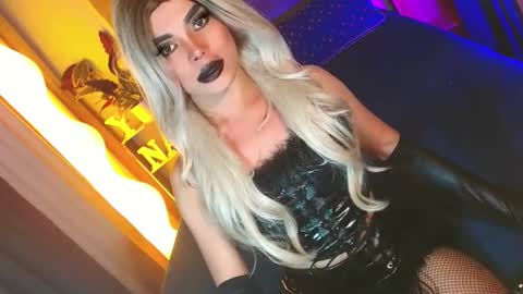 Snapshot of lovelymiss_shyna11 chatting on April 10, 2026, 9:47 am lovelymiss_shyna11 online show from April 10, 2026, 9:47 am