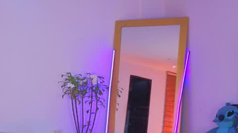 Snapshot of lovelymoon_ chatting on April 23, 2026, 3:19 am lovelymoon_ online show from April 23, 2026, 3:19 am